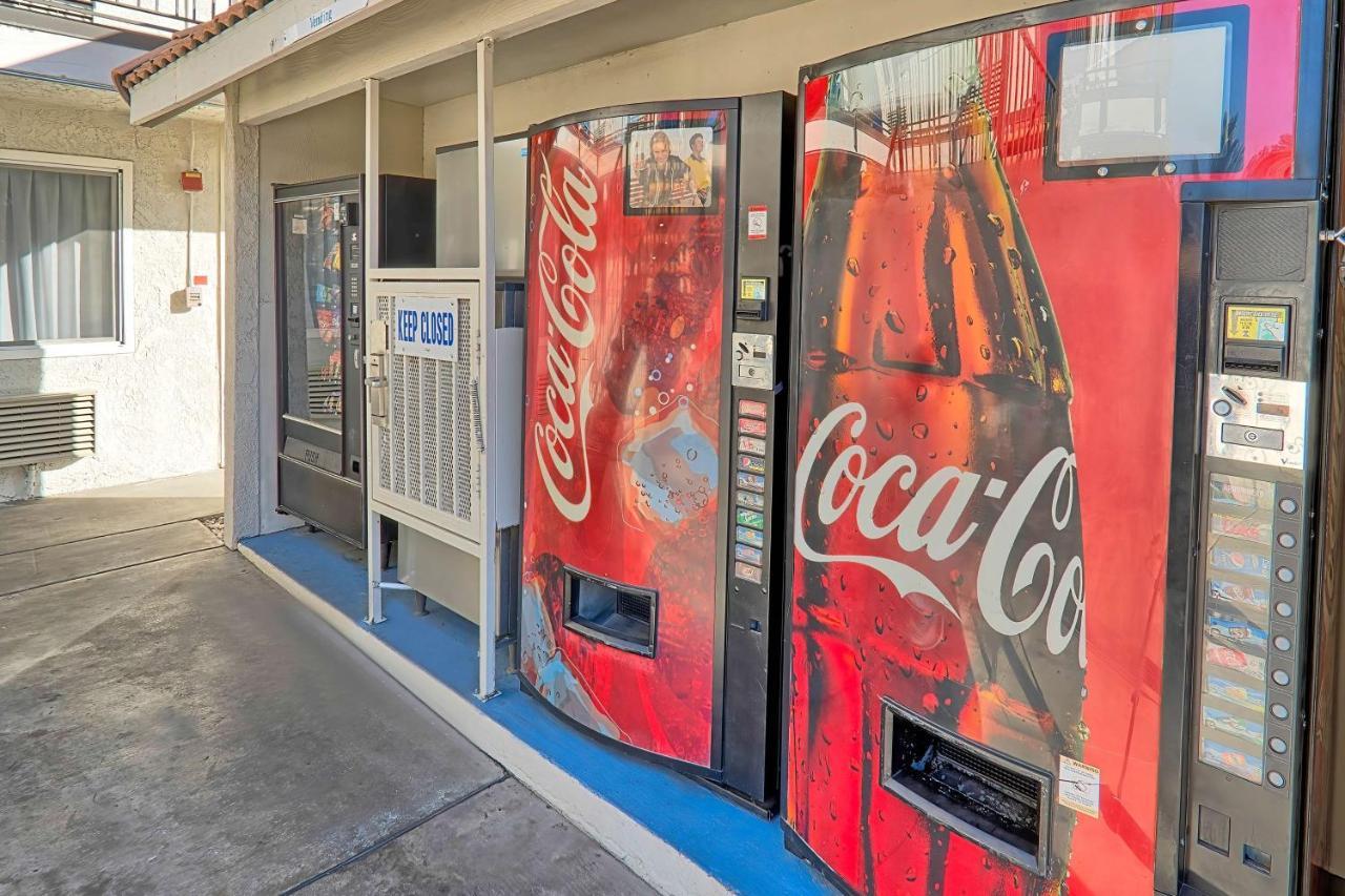 Motel 6-Lancaster, Ca エクステリア 写真